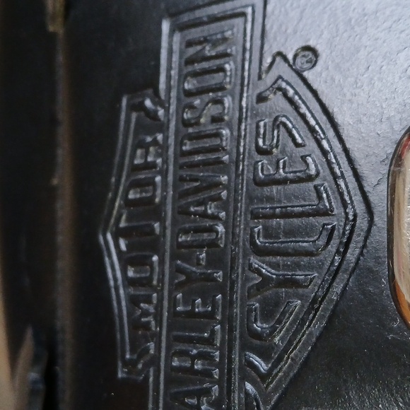 Harley-Davidson Leather Barrel Bag. - Picture 10 of 16